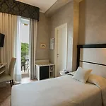 מלון Palace 4*