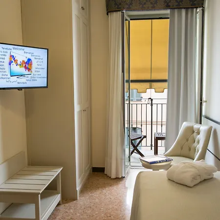 Palace Ντιάνο Μαρίνα