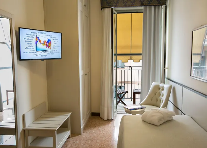 Palace 迪亚诺马里纳