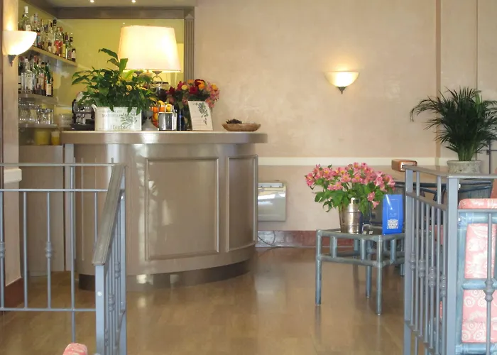 Palace 酒店 迪亚诺马里纳