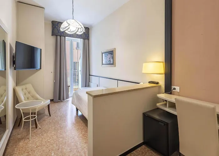 Palace 迪亚诺马里纳