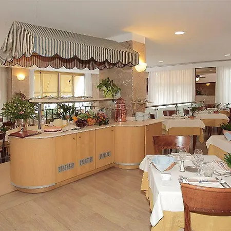 Palace Готель 4*