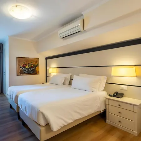 Palace 4* Диано-Марина