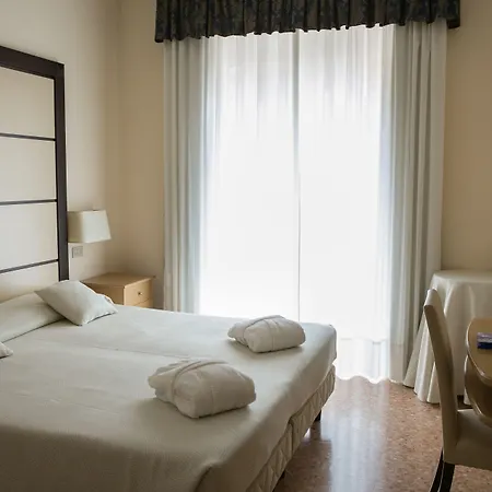 Palace 4*