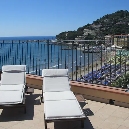 Palace Hotel 4*