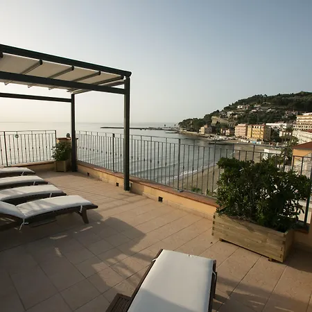 Palace Отель Диано-Марина