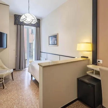 Palace דיאנו מרינה