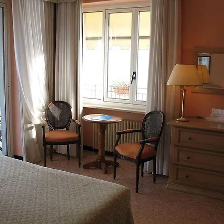 Готель Palace 4*