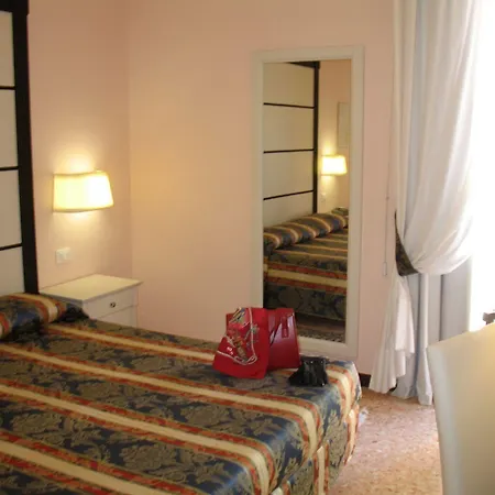 Palace 4* Діано-Марина