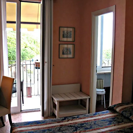 Palace Готель 4*